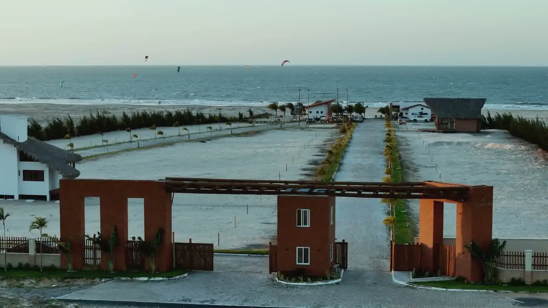 A coastal road in Camocim